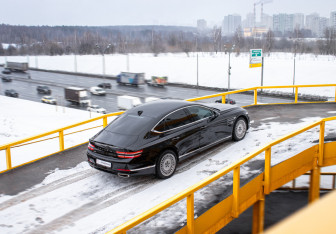 Подержанный автомобиль Genesis G80 2021 года (7 фото)