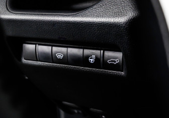 Подержанный автомобиль Toyota RAV4 2021 года (19 фото)