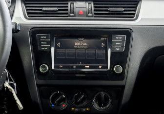 Подержанный автомобиль Skoda Rapid Liftback 2019 года (15 фото)