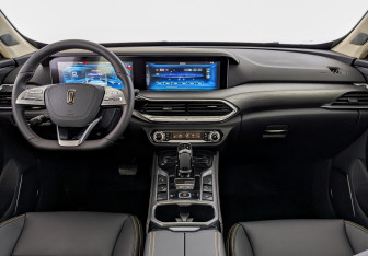 Новый FAW Bestune T77 2023 (7 фото)