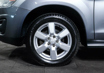 Подержанный автомобиль Mitsubishi ASX 2015 года (9 фото)