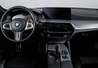 Подержанный автомобиль BMW M5 Sedan 2020 года (12 фото)
