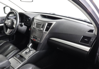 Подержанный автомобиль Subaru Outback Wagon 2011 года (6 фото)