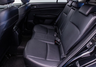 Подержанный автомобиль Subaru XV 2013 года (11 фото)