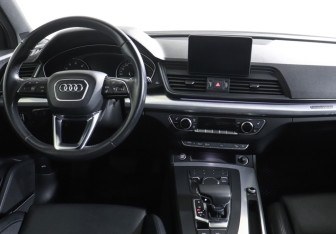Подержанный автомобиль Audi Q5 2019 года (20 фото)