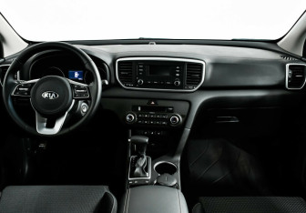 Подержанный автомобиль Kia Sportage 2020 года (10 фото)