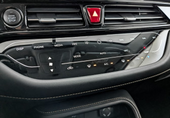 Подержанный автомобиль Москвич 3 2024 года (20 фото)