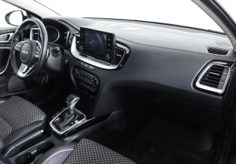 Подержанный автомобиль Kia Ceed Wagon 2021 года (5 фото)