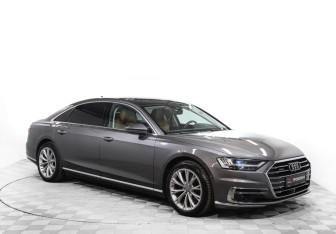 Подержанный автомобиль Audi A8 2019 года (3 фото)