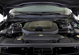Подержанный автомобиль Land Rover Range Rover 2020 года (9 фото)