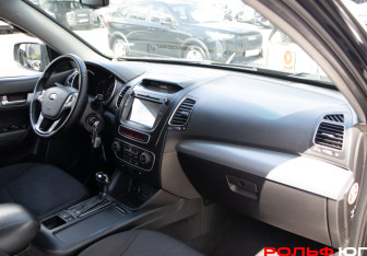 Подержанный автомобиль Kia Sorento 2013 года (7 фото)