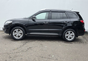 Подержанный автомобиль Hyundai Santa Fe 2010 года (8 фото)