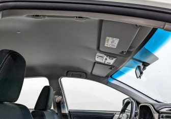 Подержанный автомобиль Toyota RAV4 2013 года (23 фото)