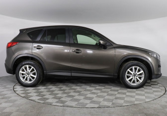 Подержанный автомобиль Mazda CX-5 2016 года (4 фото)