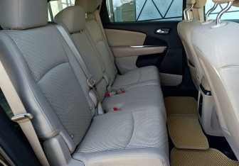 Подержанный автомобиль Dodge Journey 2014 года (23 фото)