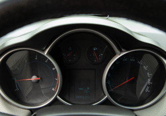 Подержанный автомобиль Chevrolet Cruze Sedan 2011 года (9 фото)