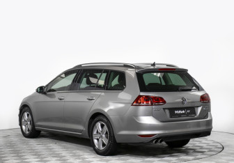 Подержанный автомобиль Volkswagen Golf Wagon 2016 года (7 фото)