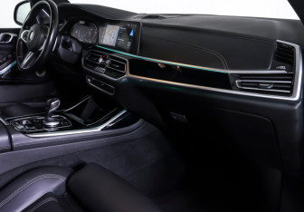 Подержанный автомобиль BMW X7 2021 года (16 фото)