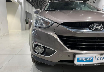 Подержанный автомобиль Hyundai ix35 2013 года (8 фото)