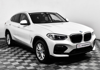 Подержанный автомобиль BMW X4 2018 года (3 фото)