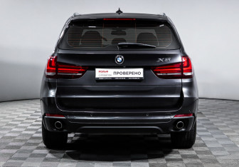 Подержанный автомобиль BMW X5 2014 года (6 фото)