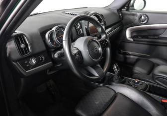Подержанный автомобиль MINI Countryman 2021 года (9 фото)