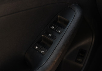 Подержанный автомобиль Volkswagen Jetta Sedan 2014 года (13 фото)