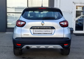 Подержанный автомобиль Renault Kaptur 2019 года (6 фото)
