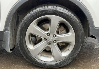 Подержанный автомобиль Opel Mokka 2013 года (13 фото)
