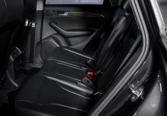 Подержанный автомобиль Audi Q5 2013 года (10 фото)