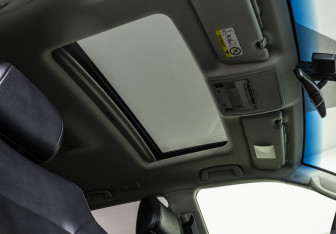 Подержанный автомобиль Toyota Land Cruiser Suv 2015 года (20 фото)