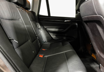 Подержанный автомобиль BMW X3 2013 года (14 фото)