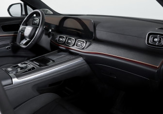 Подержанный автомобиль Jaecoo J8 2024 года (9 фото)