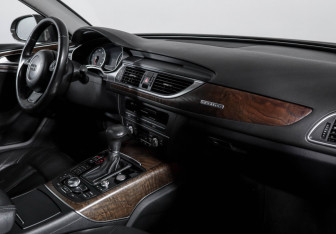 Подержанный автомобиль Audi A6 Sedan 2011 года (9 фото)