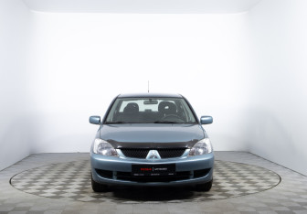 Подержанный автомобиль Mitsubishi Lancer Sedan 2007 года (2 фото)