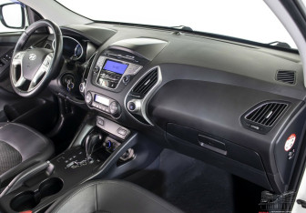 Подержанный автомобиль Hyundai ix35 2012 года (7 фото)