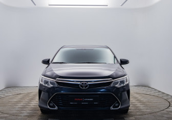 Подержанный автомобиль Toyota Camry Sedan 2016 года (8 фото)