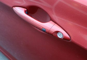 Подержанный автомобиль Hyundai Solaris Hatchback 2013 года (12 фото)