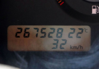 Подержанный автомобиль Nissan Tiida Sedan 2007 года (15 фото)