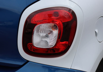 Подержанный автомобиль Smart Forfour 2016 года (23 фото)