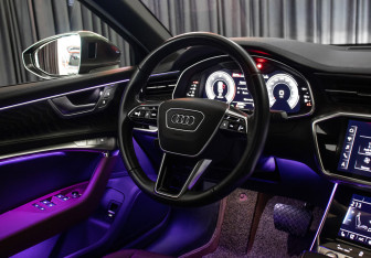 Подержанный автомобиль Audi A6 Sedan 2020 года (30 фото)