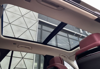 Подержанный автомобиль Hongqi E-HS9 2021 года (33 фото)