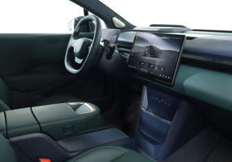 Подержанный автомобиль Zeekr X 2023 года (9 фото)