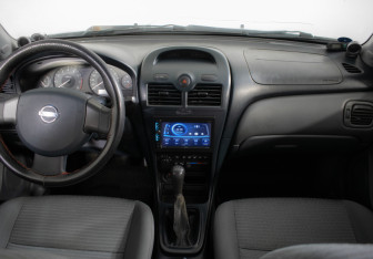 Подержанный автомобиль Nissan Almera Classic 2007 года (11 фото)