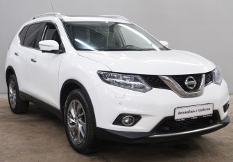 Подержанный автомобиль Nissan X-Trail 2016 года (3 фото)