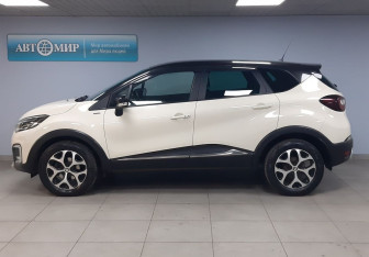 Подержанный автомобиль Renault Kaptur 2019 года (8 фото)