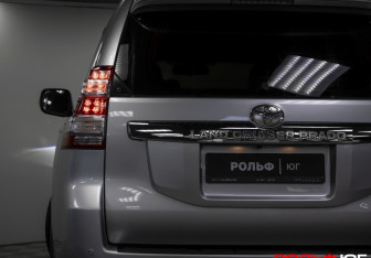 Подержанный автомобиль Toyota Land Cruiser Prado 2014 года (23 фото)