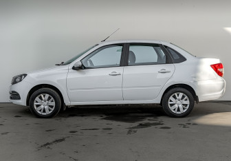 Подержанный автомобиль LADA (ВАЗ) Granta Sedan 2023 года (8 фото)
