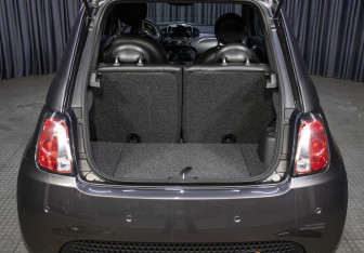 Подержанный автомобиль Fiat 500 Hatchback 2017 года (10 фото)