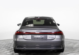Подержанный автомобиль Audi A7 2018 года (6 фото)